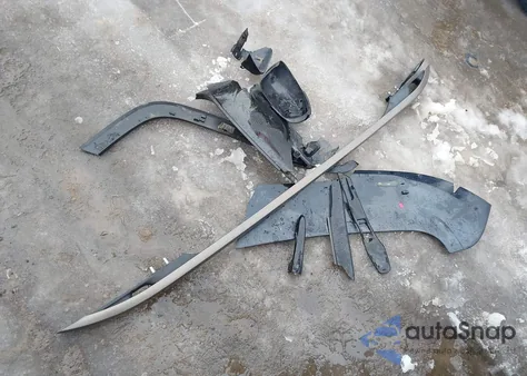 2016 Jeep Cherokee 75Th Anniversary z USA, uszkodzony, nr VIN 1C4PJMCS1GW244876